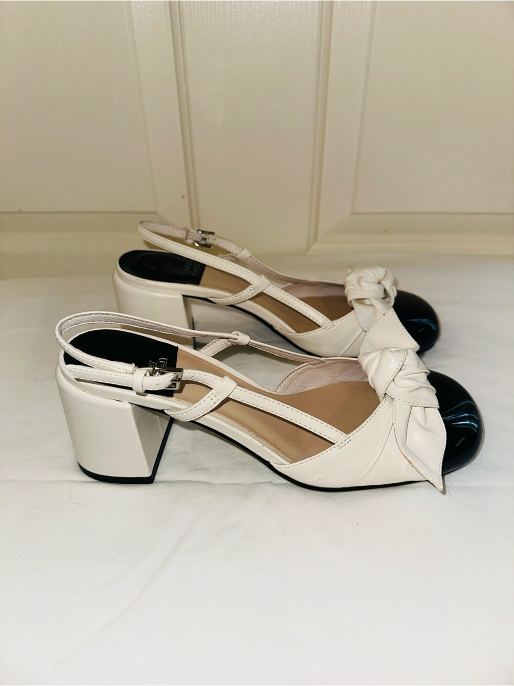Jeffrey Campbell White Slingback Block Heels with Black Patent Toe and Bow - Picture 2 of 7